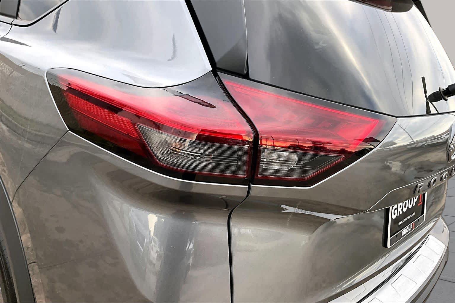 Certified 2026 Nissan Rogue SV FWD image 29