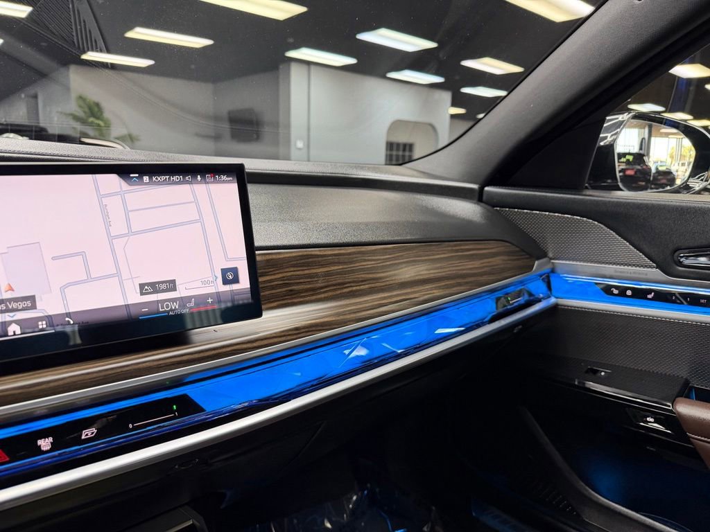 Used 2026 BMW 740i xDrive AWD/4WD image 27