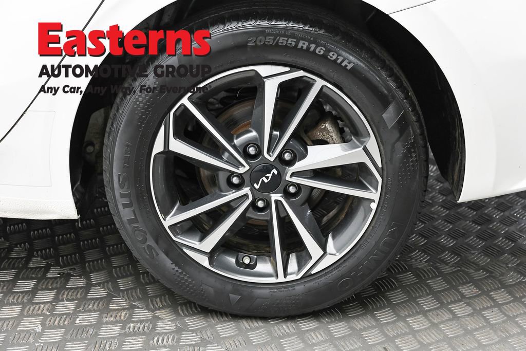 Used 2024 Kia Forte LXS FWD image 8