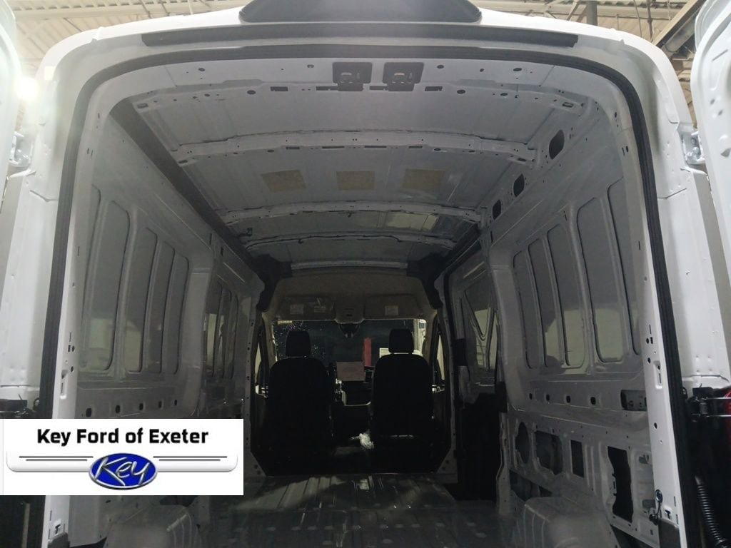 New 2026 Ford Transit 250 148 Medium Roof RWD image 15
