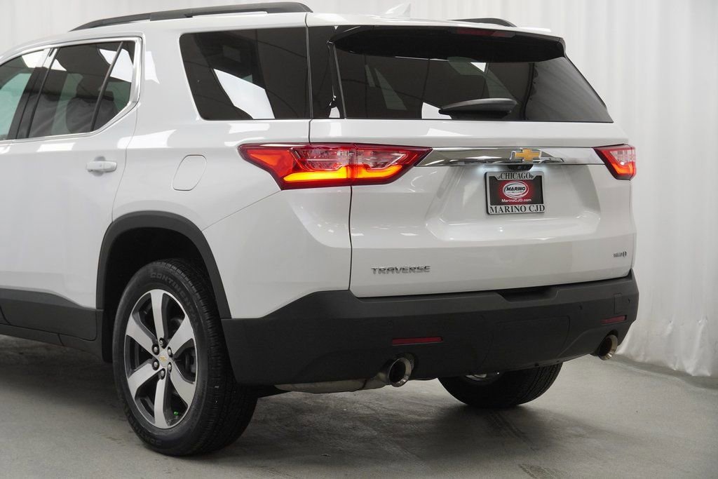 Used 2021 Chevrolet Traverse LT w/ LT Premium Package image 13