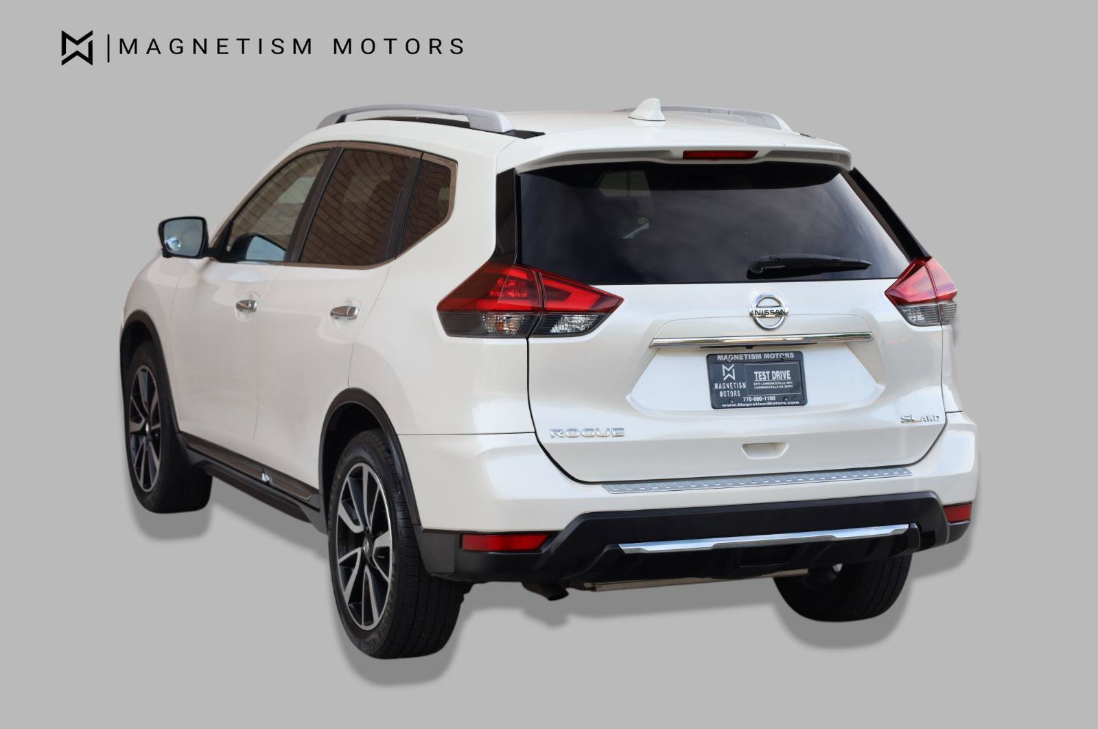 Used 2018 Nissan Rogue SL w/ Premium Package AWD/4WD image 9