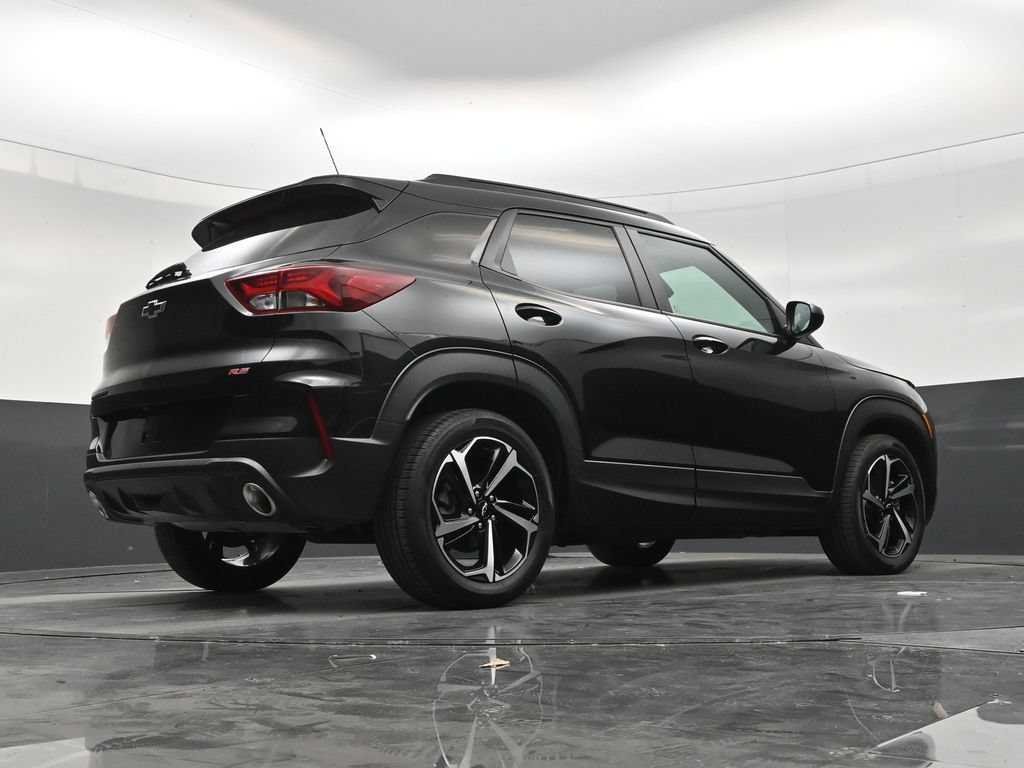 Used 2023 Chevrolet TrailBlazer RS w/ Sun and Liftgate Package FWD image 23