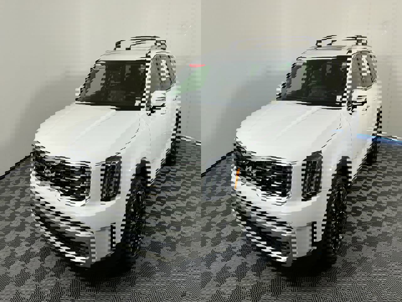 Certified 2024 Kia Telluride SX w/ Towing Package image 7