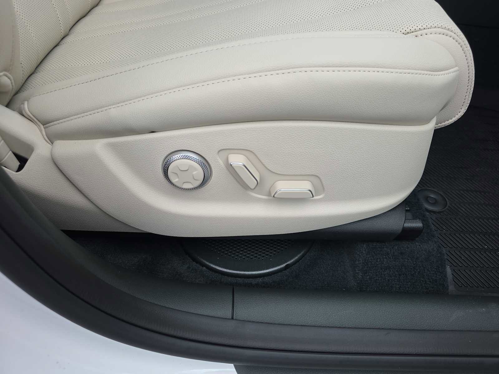 New 2026 Genesis GV80 2.5T image 29