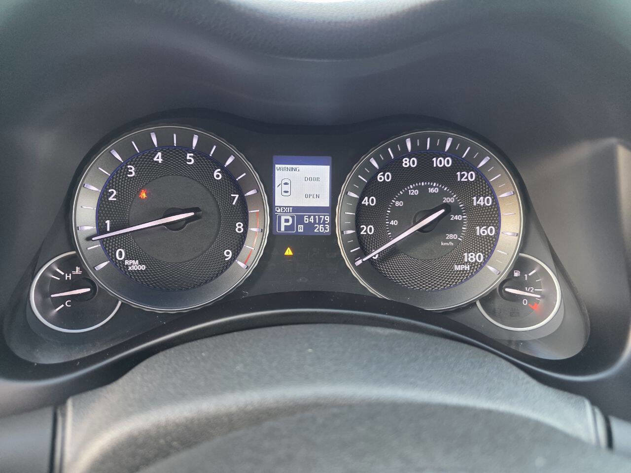 Used 2011 INFINITI M37 w/ Premium Pkg image 24