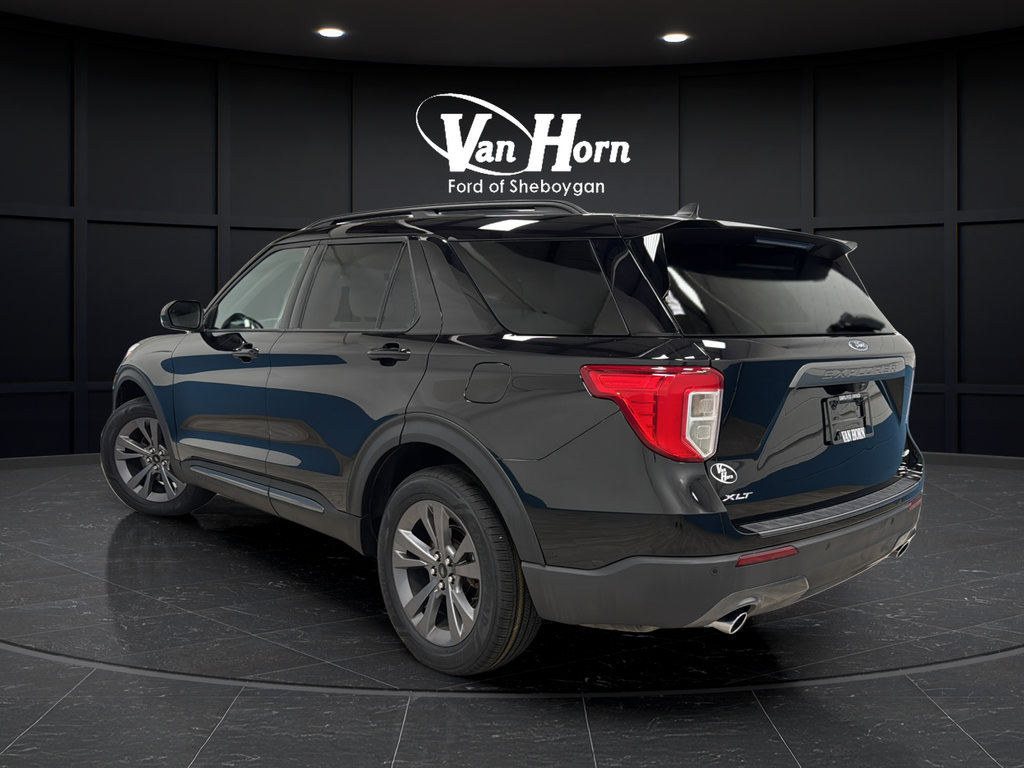 Used 2023 Ford Explorer XLT w/ Equipment Group 202A AWD/4WD image 5