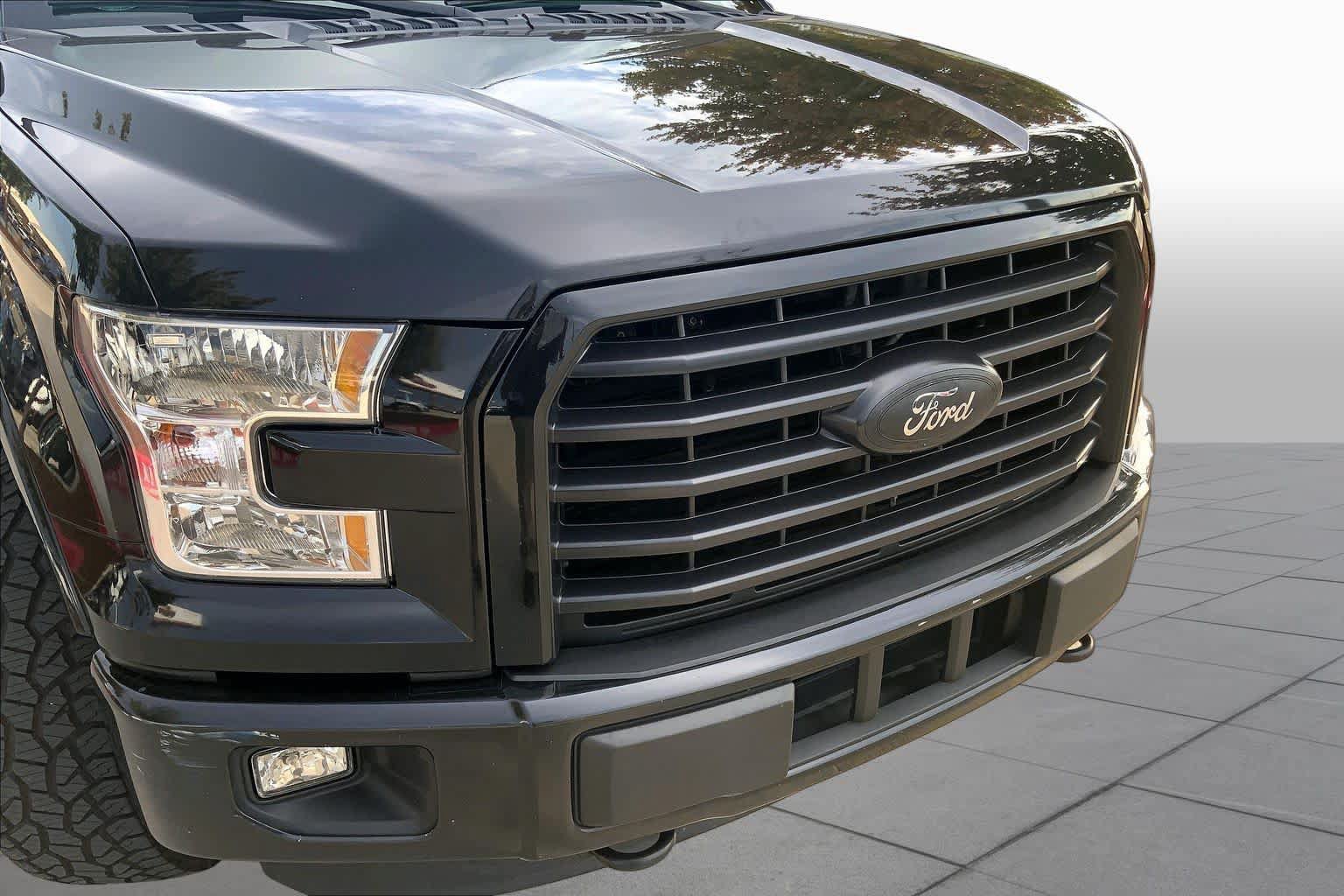 Used 2015 Ford F150 XLT w/ Equipment Group 302A Luxury AWD/4WD image 32