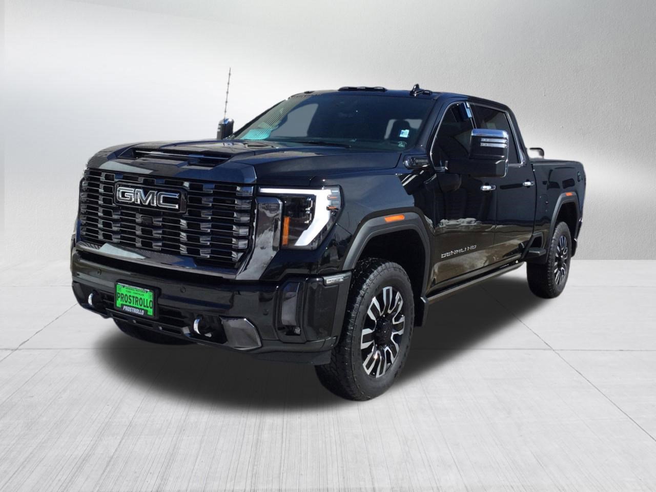 Used 2024 GMC Sierra 3500 Denali Ultimate image 2