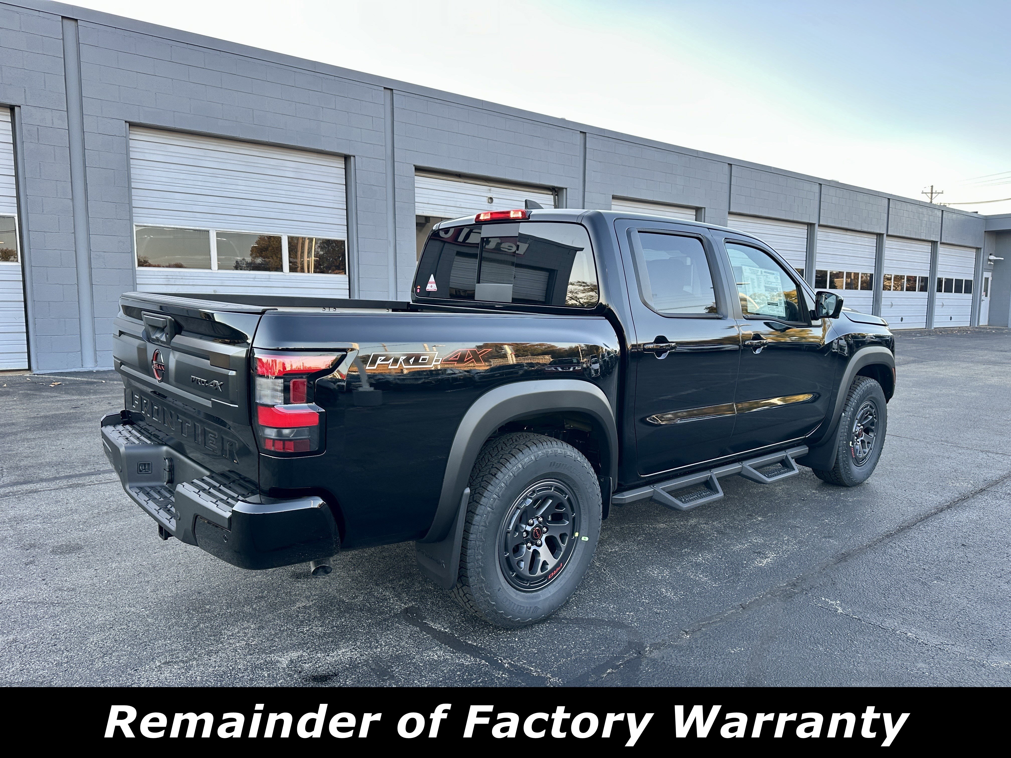 New 2026 Nissan Frontier PRO-4X w/ Pro-4x Convenience Package image 3