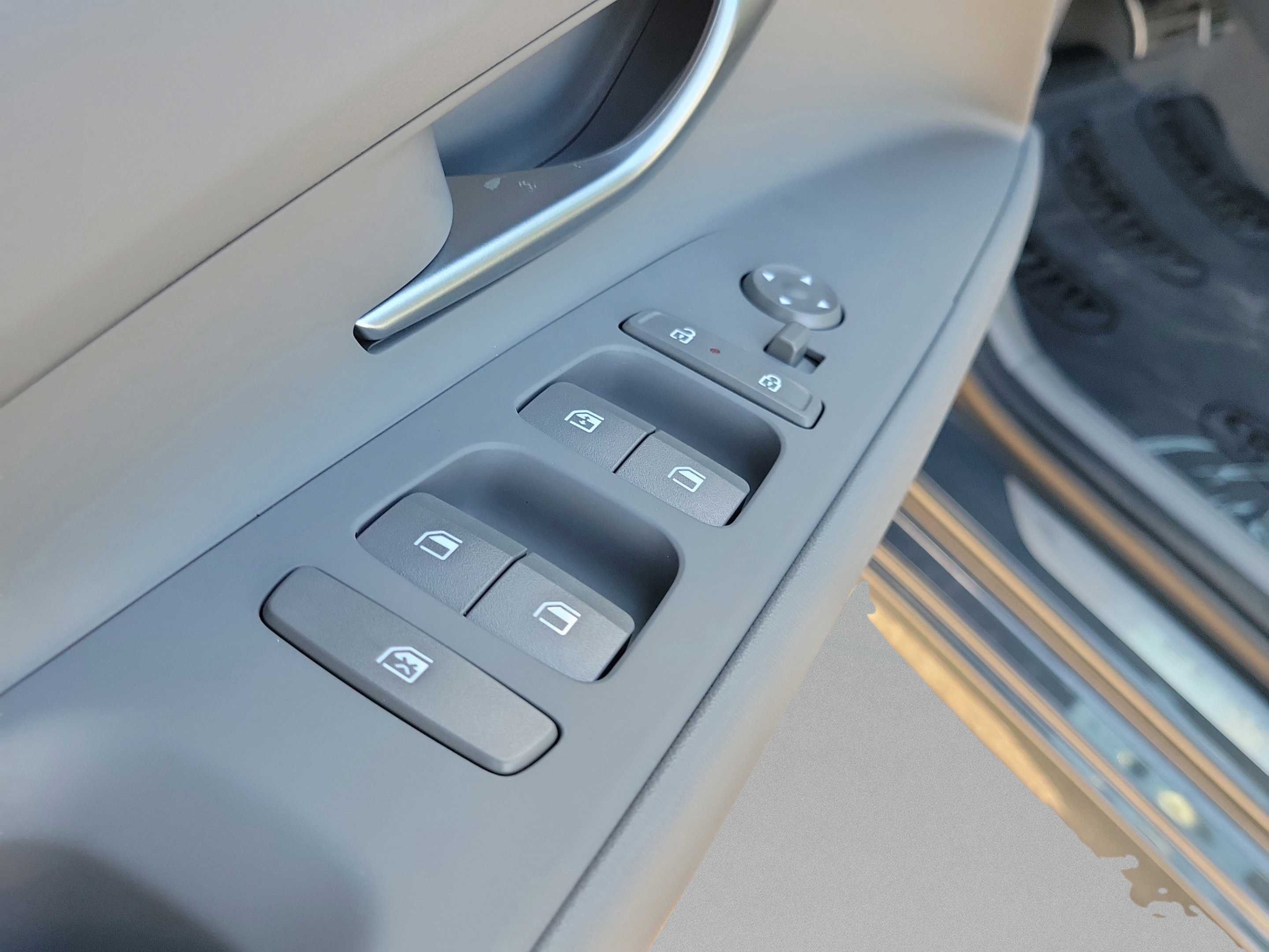 New 2026 Hyundai Elantra SEL Sport Premium FWD image 8