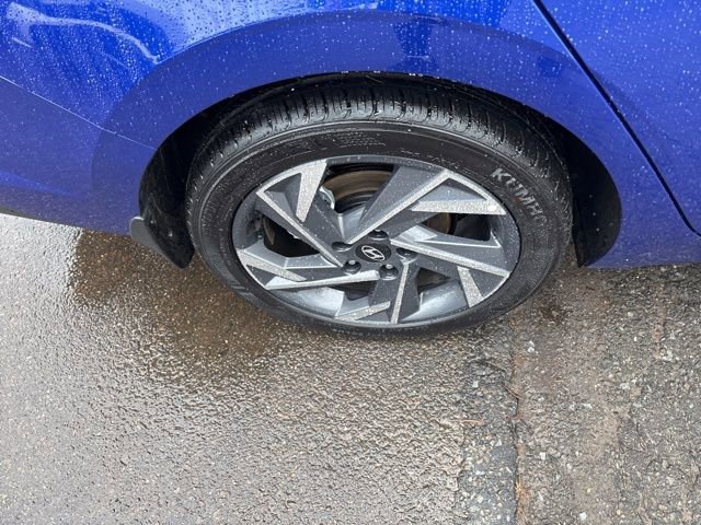 Certified 2025 Hyundai Elantra Sport image 34