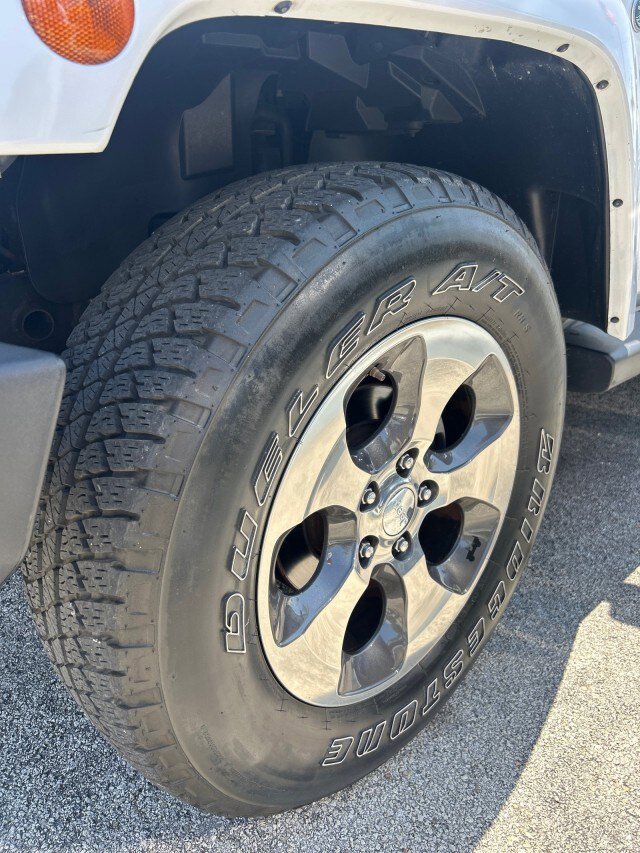 Used 2016 Jeep Wrangler Unlimited Sahara w/ Connectivity Group AWD/4WD image 9