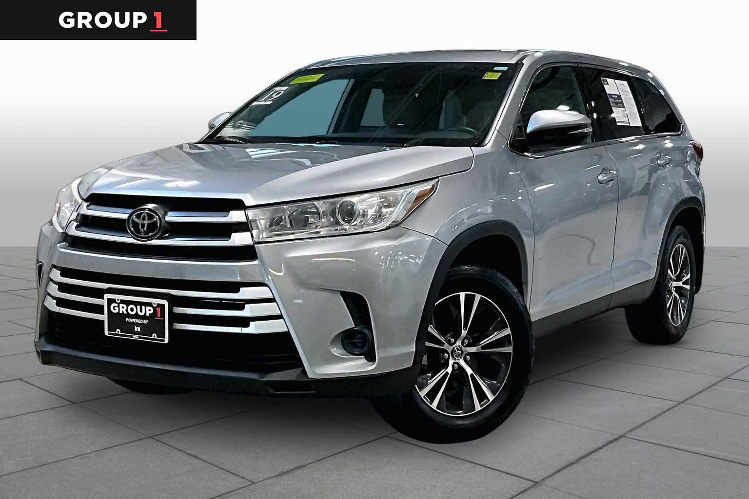 Used 2019 Toyota Highlander LE AWD/4WD image 1