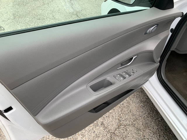 Certified 2024 Hyundai Elantra SEL FWD image 21