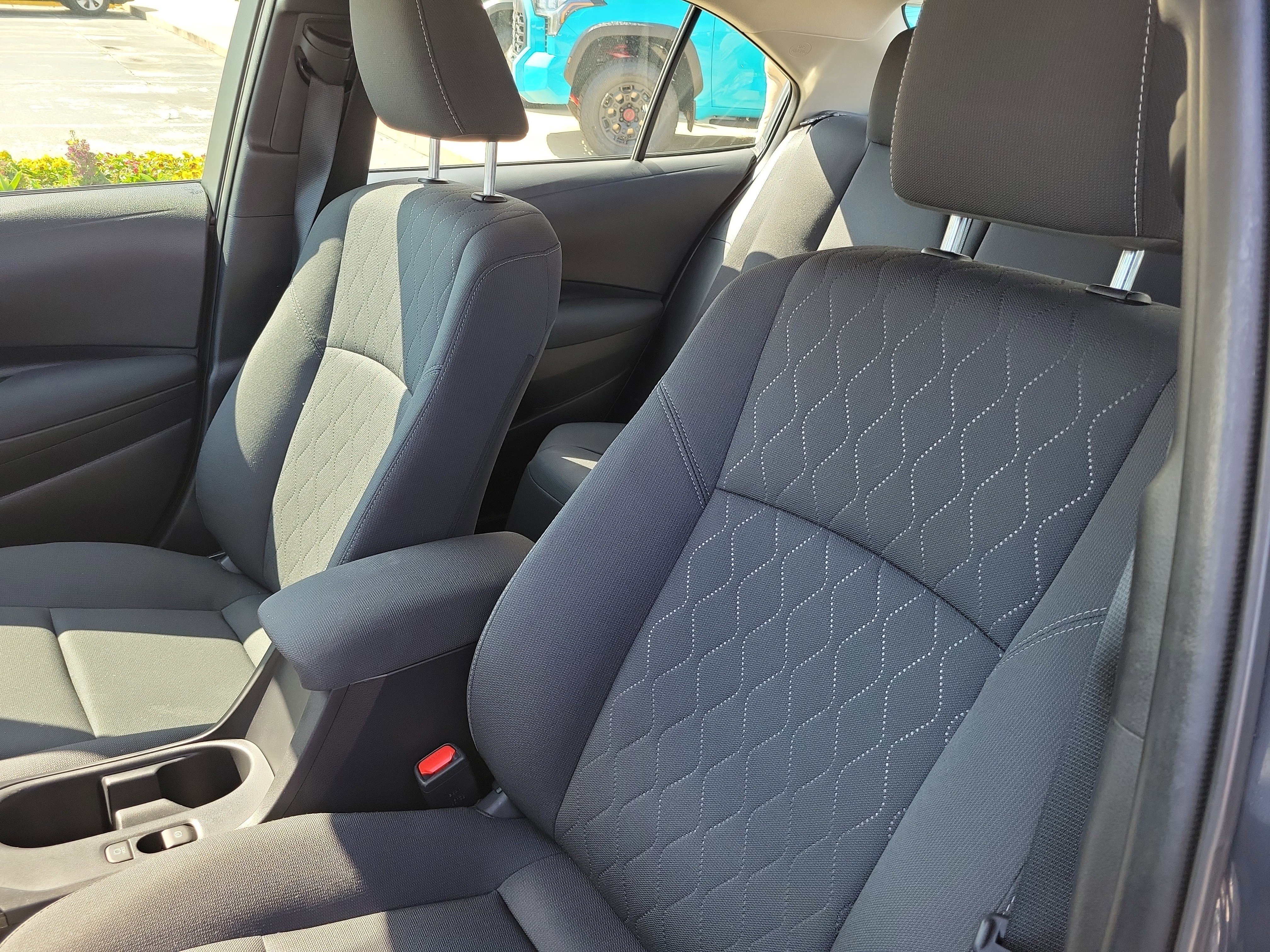 Used 2025 Toyota Corolla LE image 15