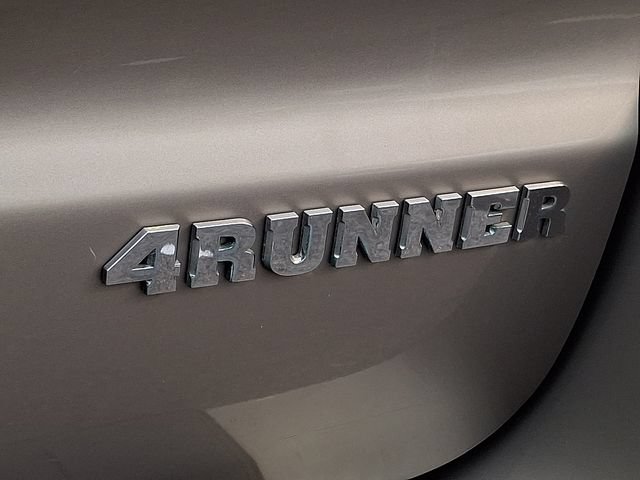 Used 2007 Toyota 4Runner SR5 AWD/4WD image 30