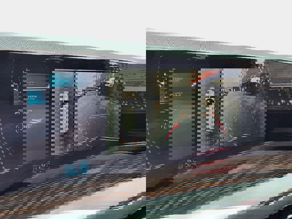 New 2026 Cadillac Escalade Luxury w/ LPO, Radiant Package image 29