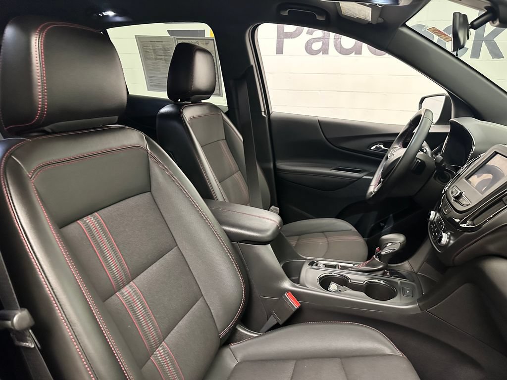 Used 2023 Chevrolet Equinox RS w/ LPO, Floor Liner Package FWD image 8