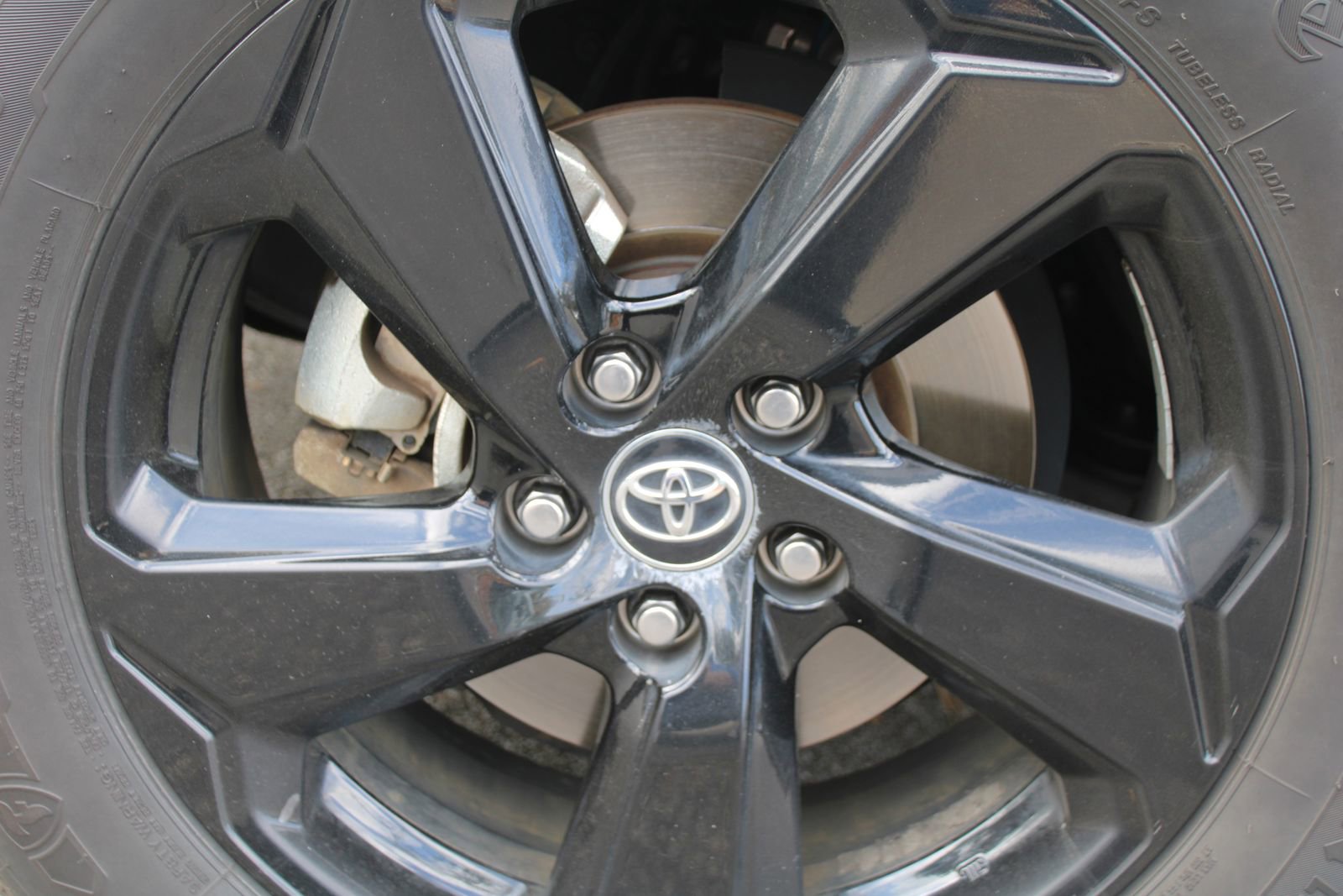 Used 2019 Toyota RAV4 XSE w/ XSE Weather Package image 18