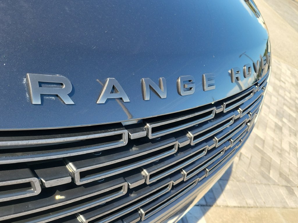 Certified 2025 Land Rover Range Rover Velar S AWD/4WD image 9