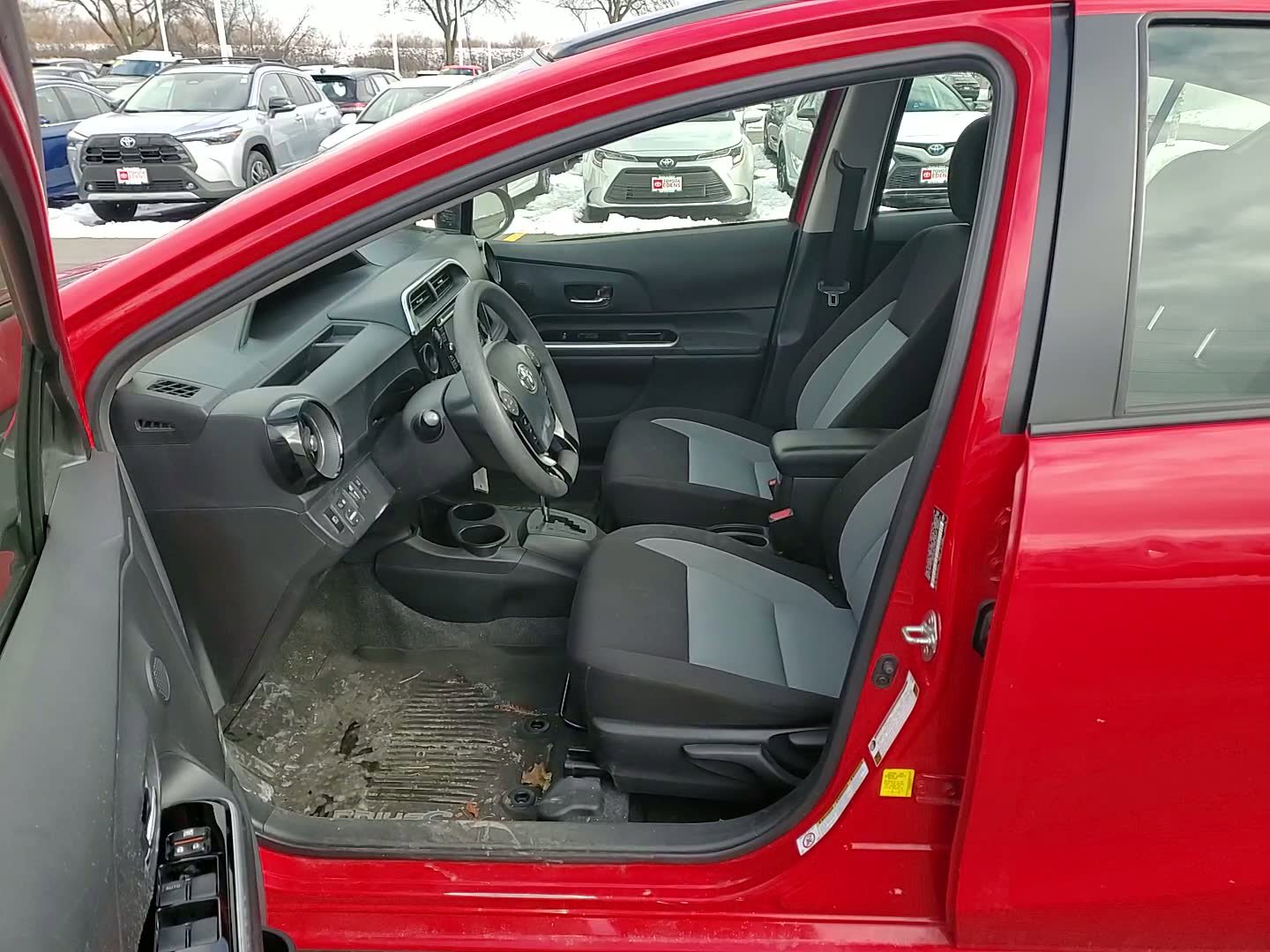 Used 2019 Toyota Prius C image 11