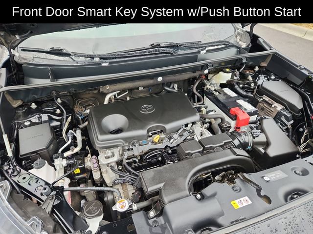 Used 2021 Toyota RAV4 XLE w/ Convenience Package image 16