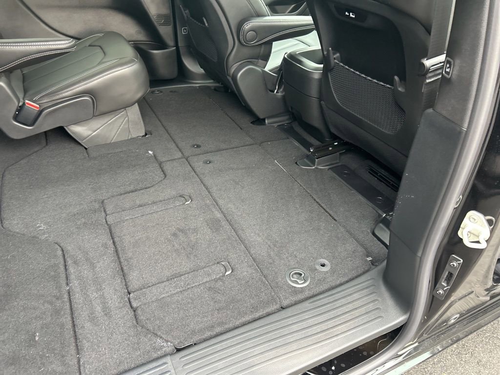 New 2026 Chrysler Pacifica Select image 43