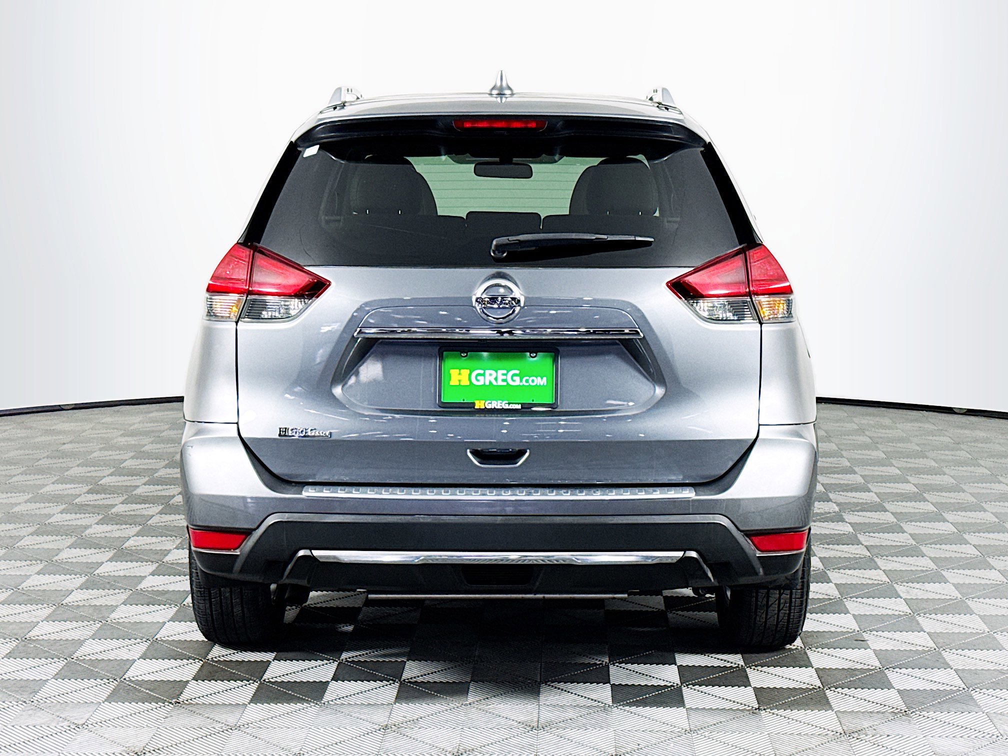 Used 2017 Nissan Rogue SV w/ SV Premium Package image 8