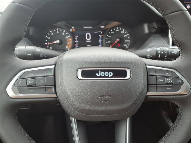 New 2026 Jeep Compass Latitude image 12