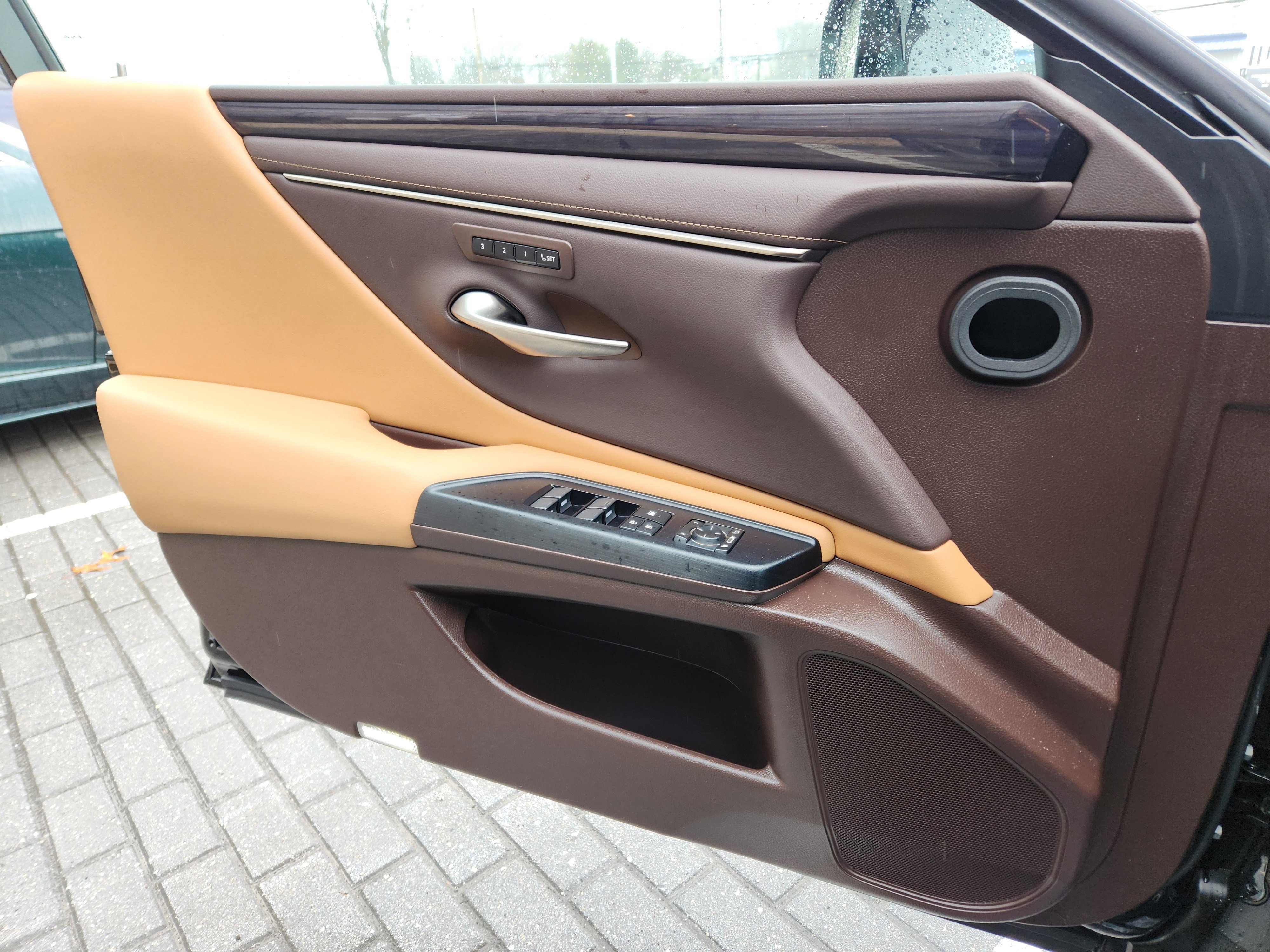 Used 2020 Lexus ES 350 w/ Premium Package image 24