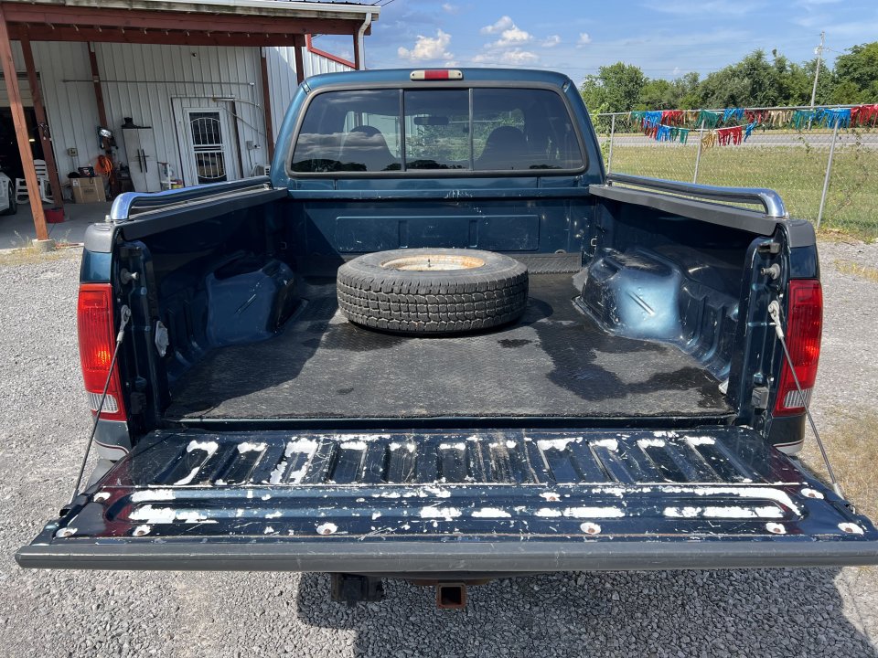 Used 1999 Ford F250 XL RWD image 13