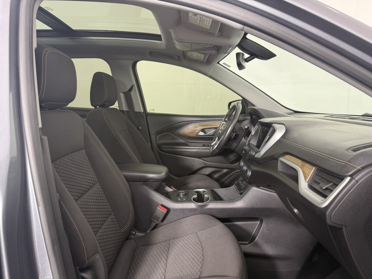 Used 2019 GMC Terrain SLE w/ Driver Convenience Package AWD/4WD image 10