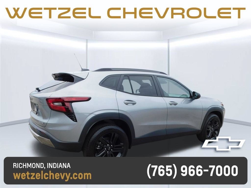 New 2026 Chevrolet Trax ACTIV FWD image 3