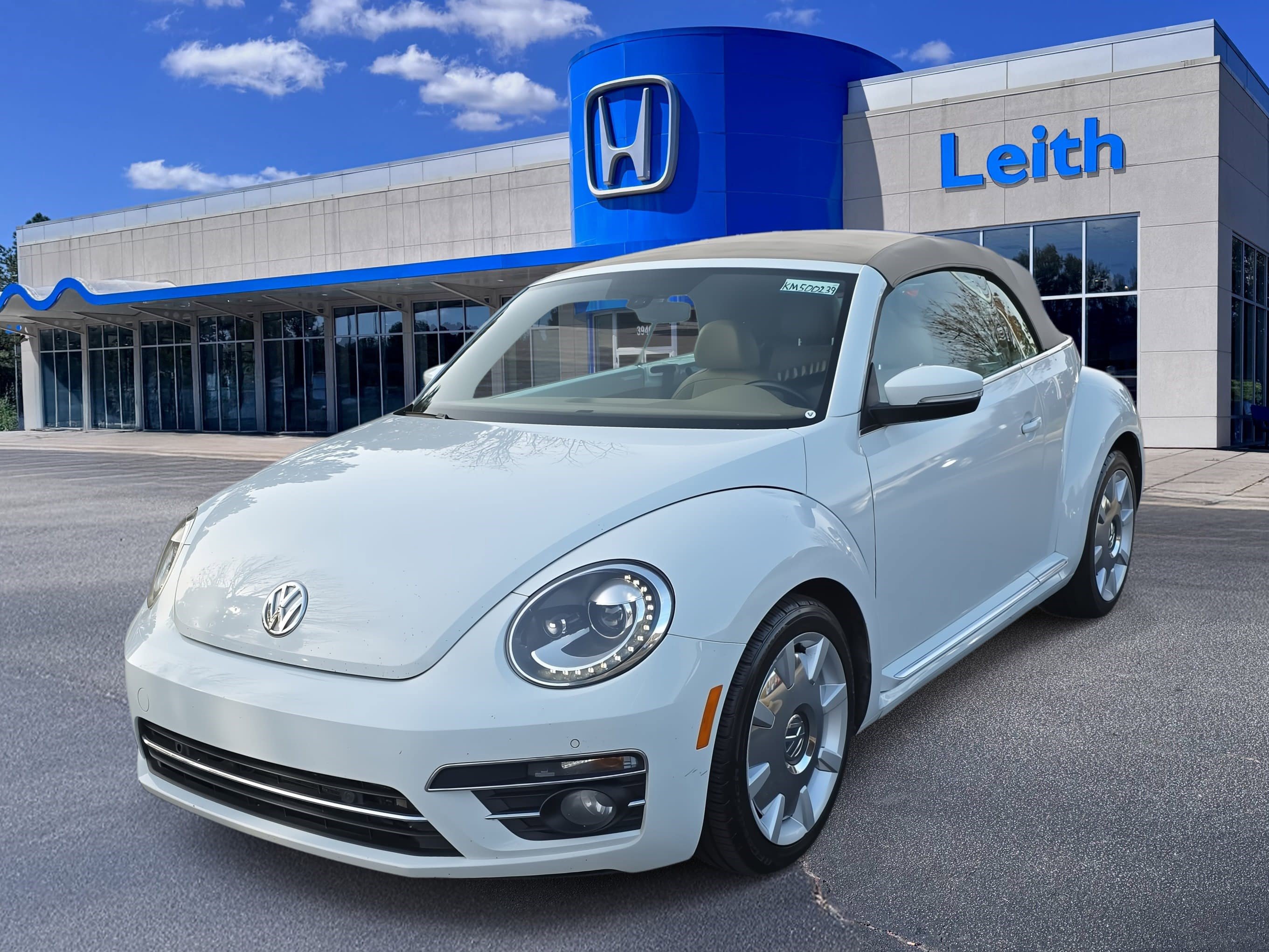 Used 2019 Volkswagen Beetle 2.0T S image 1