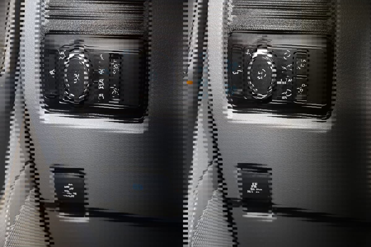 Used 2023 Ford F450 XLT w/ FX4 Off-Road Package image 26