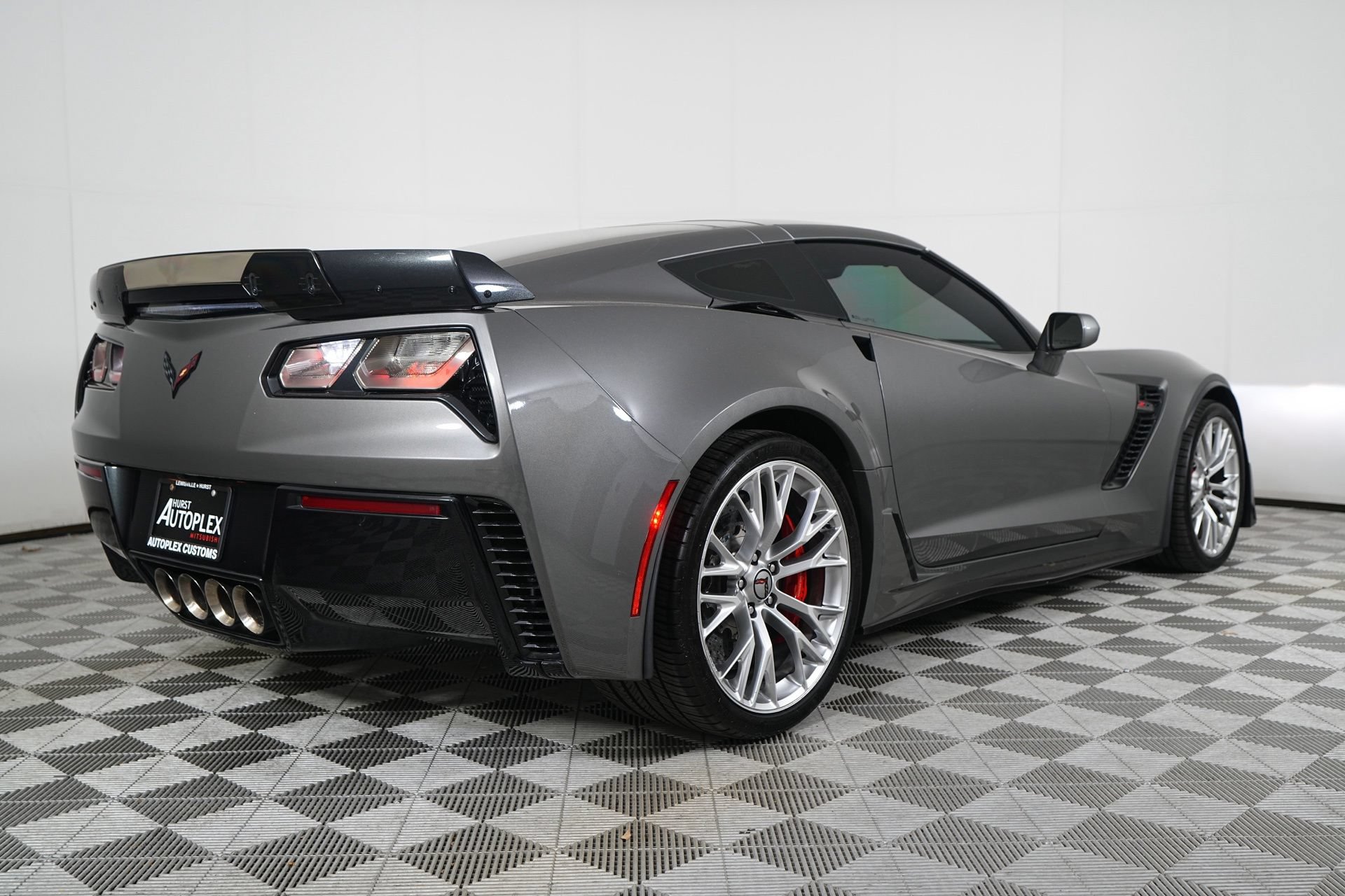 Used 2016 Chevrolet Corvette Z06 w/ 3LZ Preferred Equipment Group RWD image 7