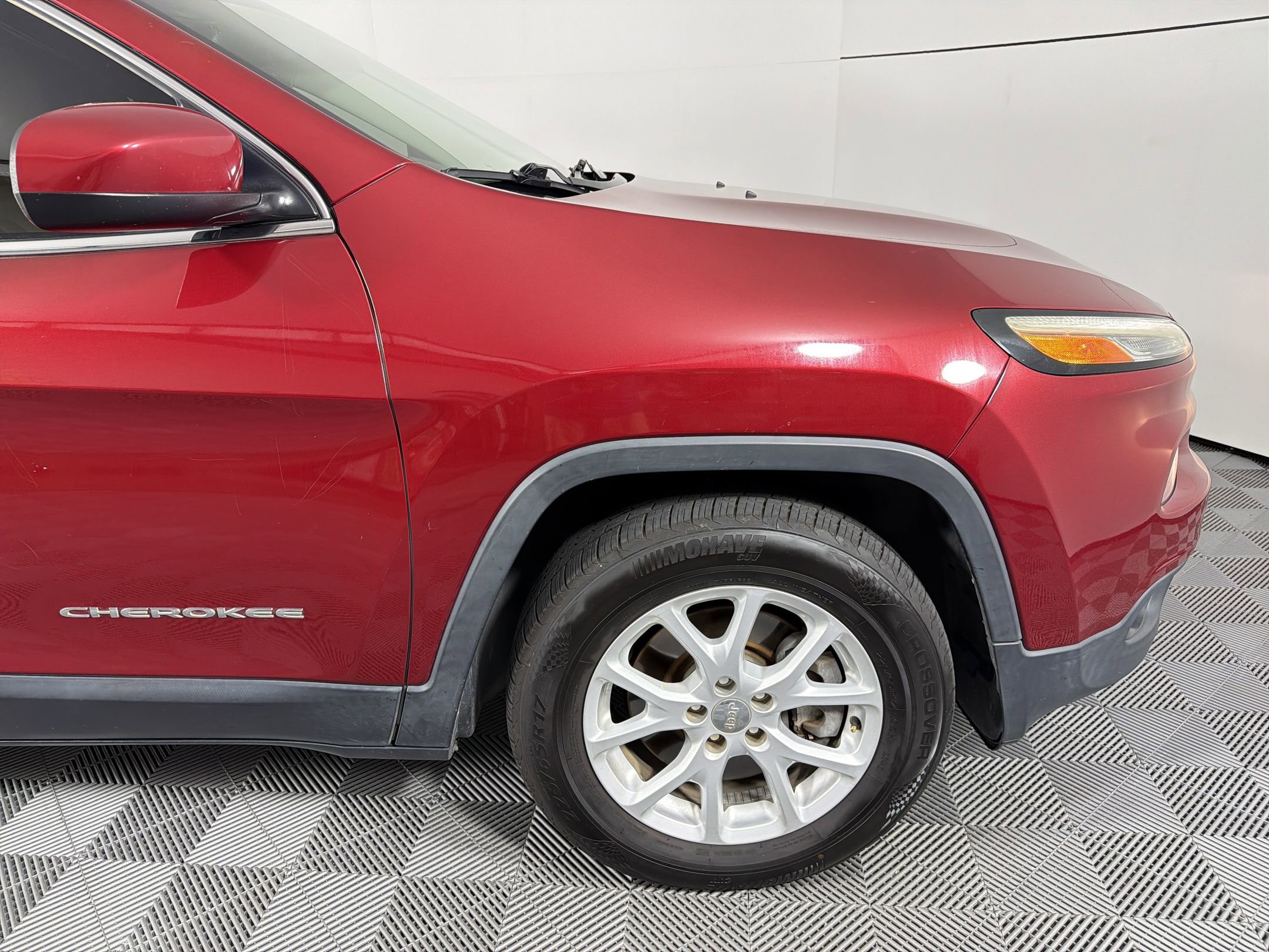 Used 2016 Jeep Cherokee Latitude w/ Comfort/Convenience Group AWD/4WD image 12