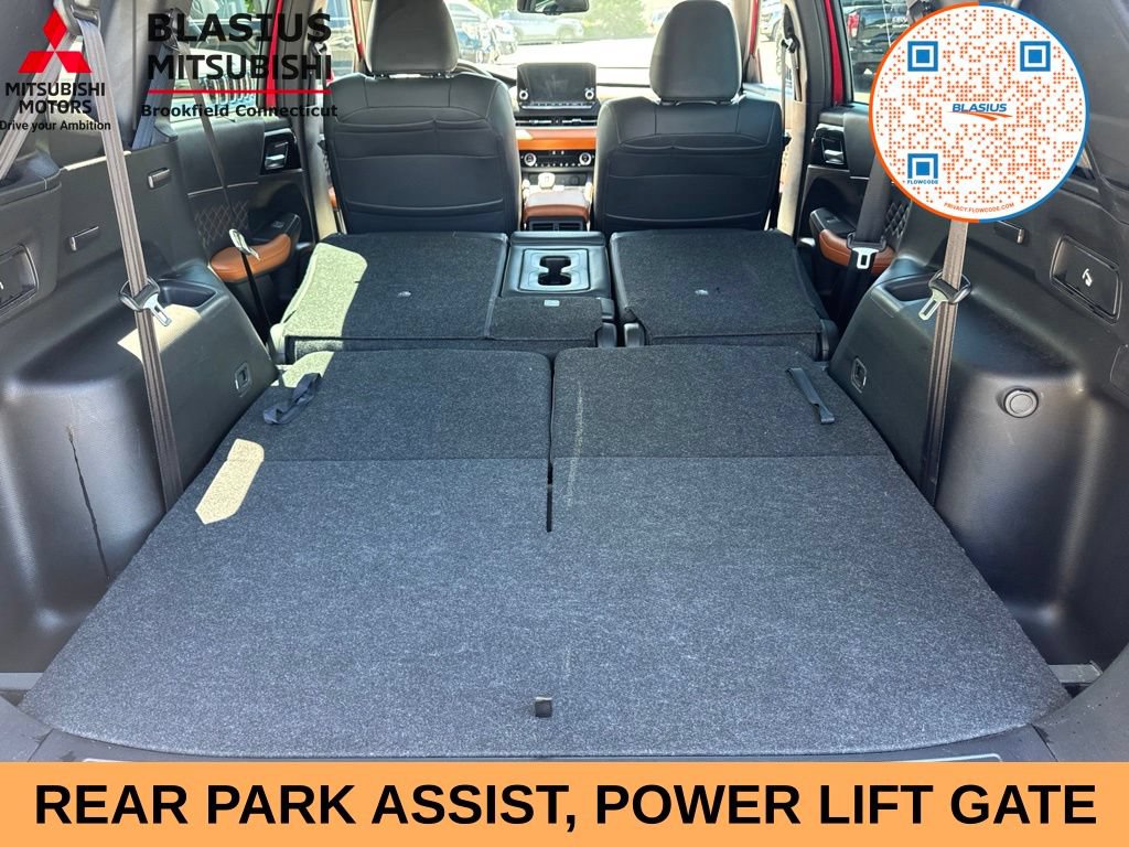 Used 2023 Mitsubishi Outlander SEL AWD/4WD image 13
