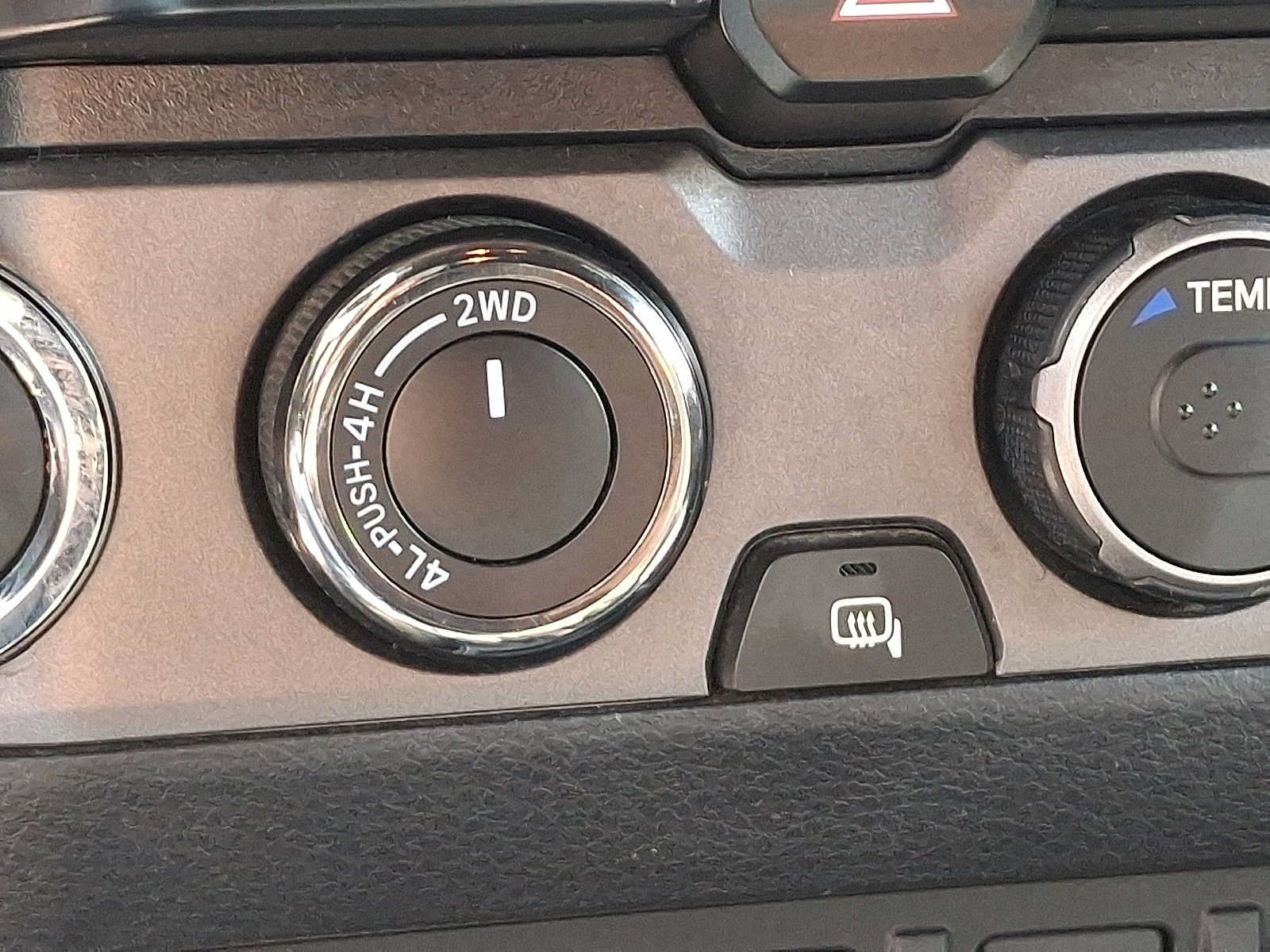 Used 2021 Toyota Tacoma TRD Sport w/ Technology Package image 24