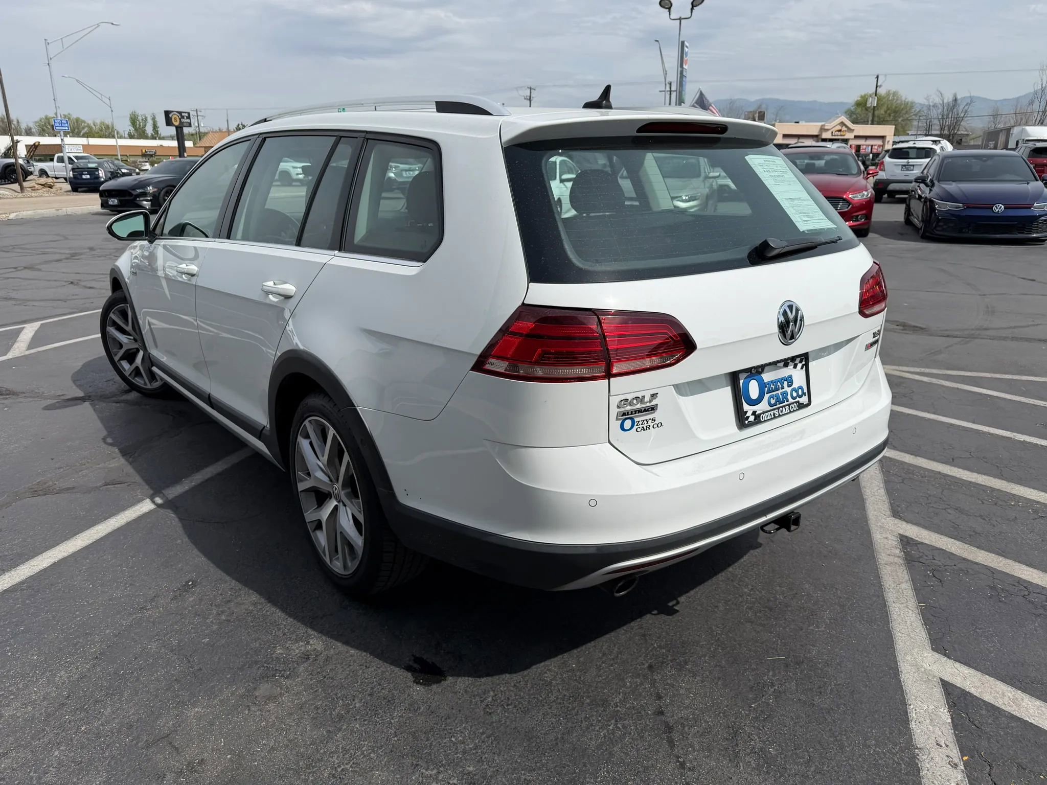 Used 2018 Volkswagen Golf Alltrack SEL image 5