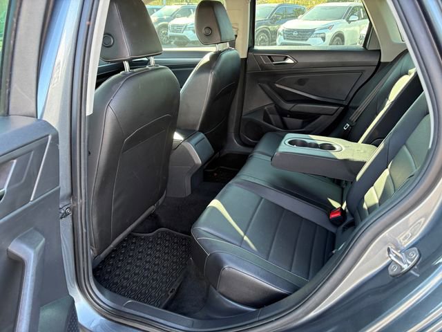 Used 2022 Volkswagen Jetta SE image 20