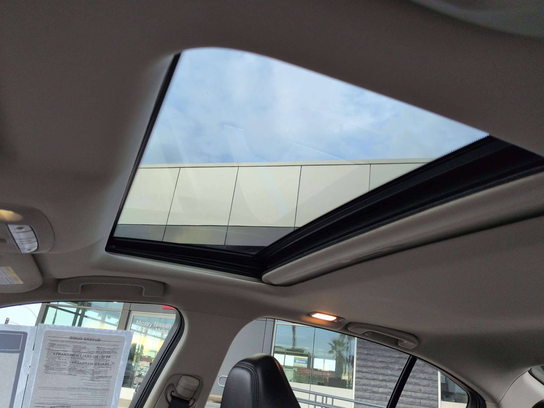 Used 2017 INFINITI Q50 Signature Edition w/ Cargo Package (L95) image 22