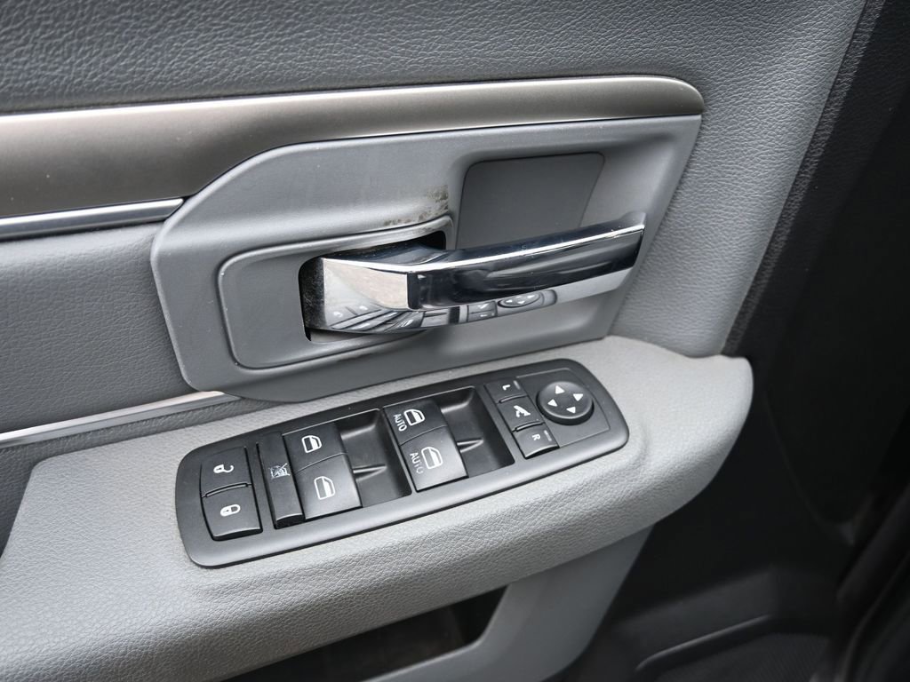 Used 2015 RAM 1500 Outdoorsman image 12