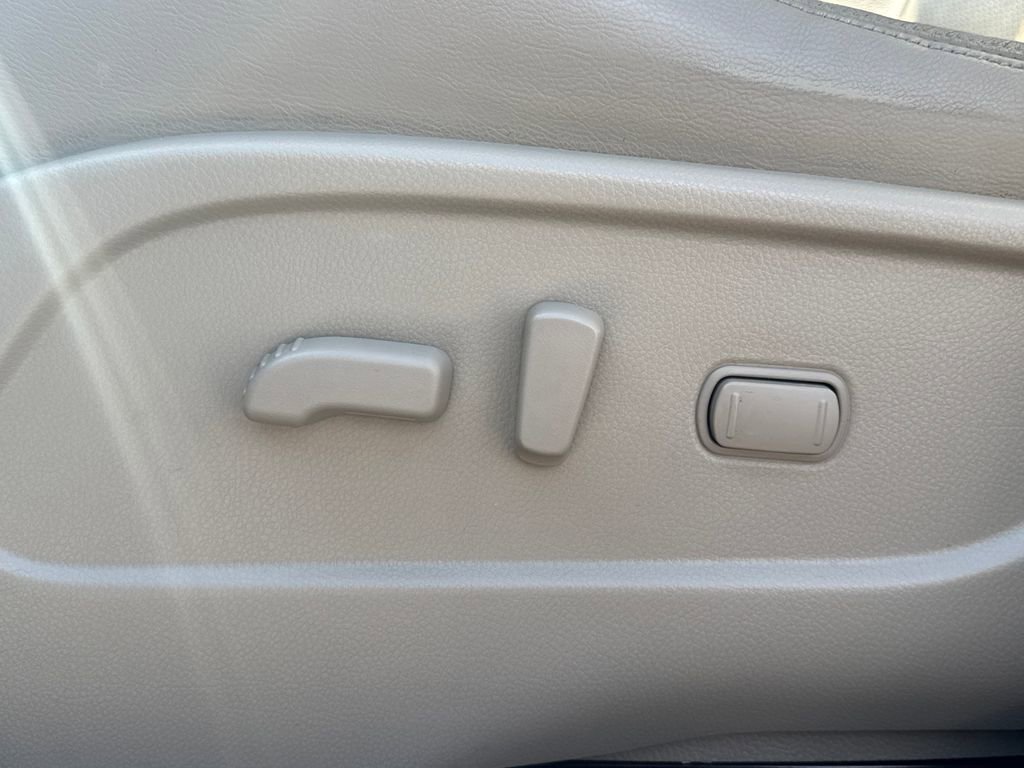 Used 2014 Nissan Murano LE w/ Platinum Edition Package image 33