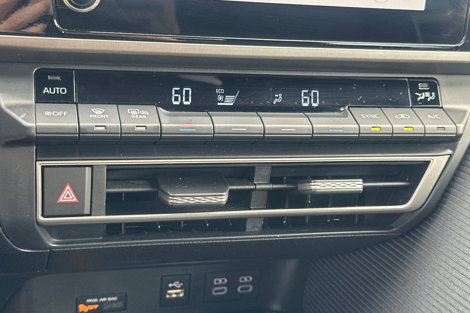 Certified 2025 Toyota Camry SE image 24