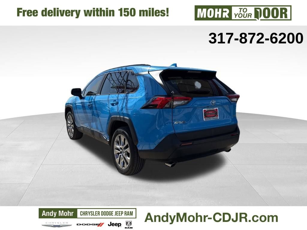 Used 2020 Toyota RAV4 XLE Premium image 5