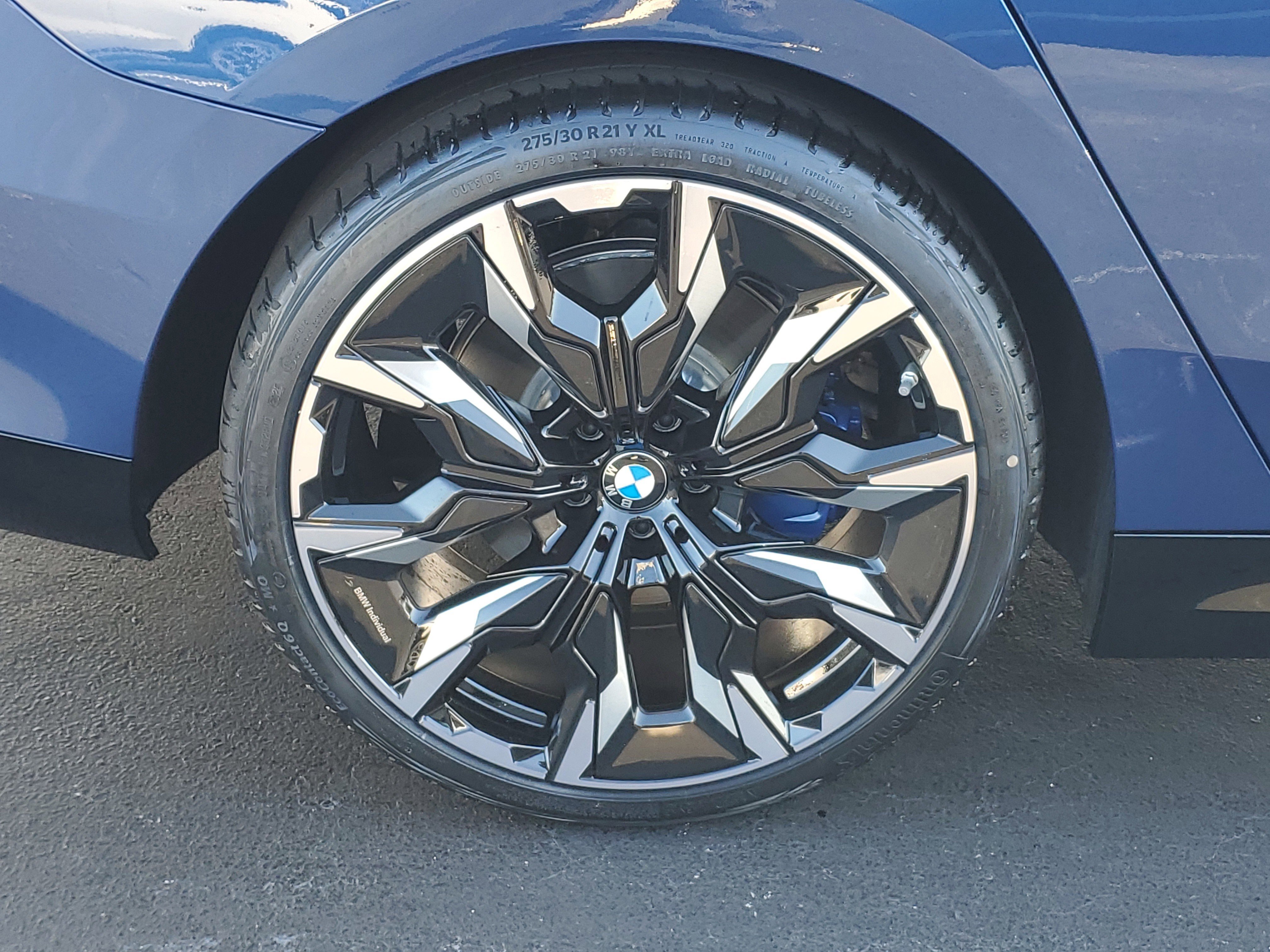 New 2026 BMW 540i xDrive w/ M Sport Package image 7