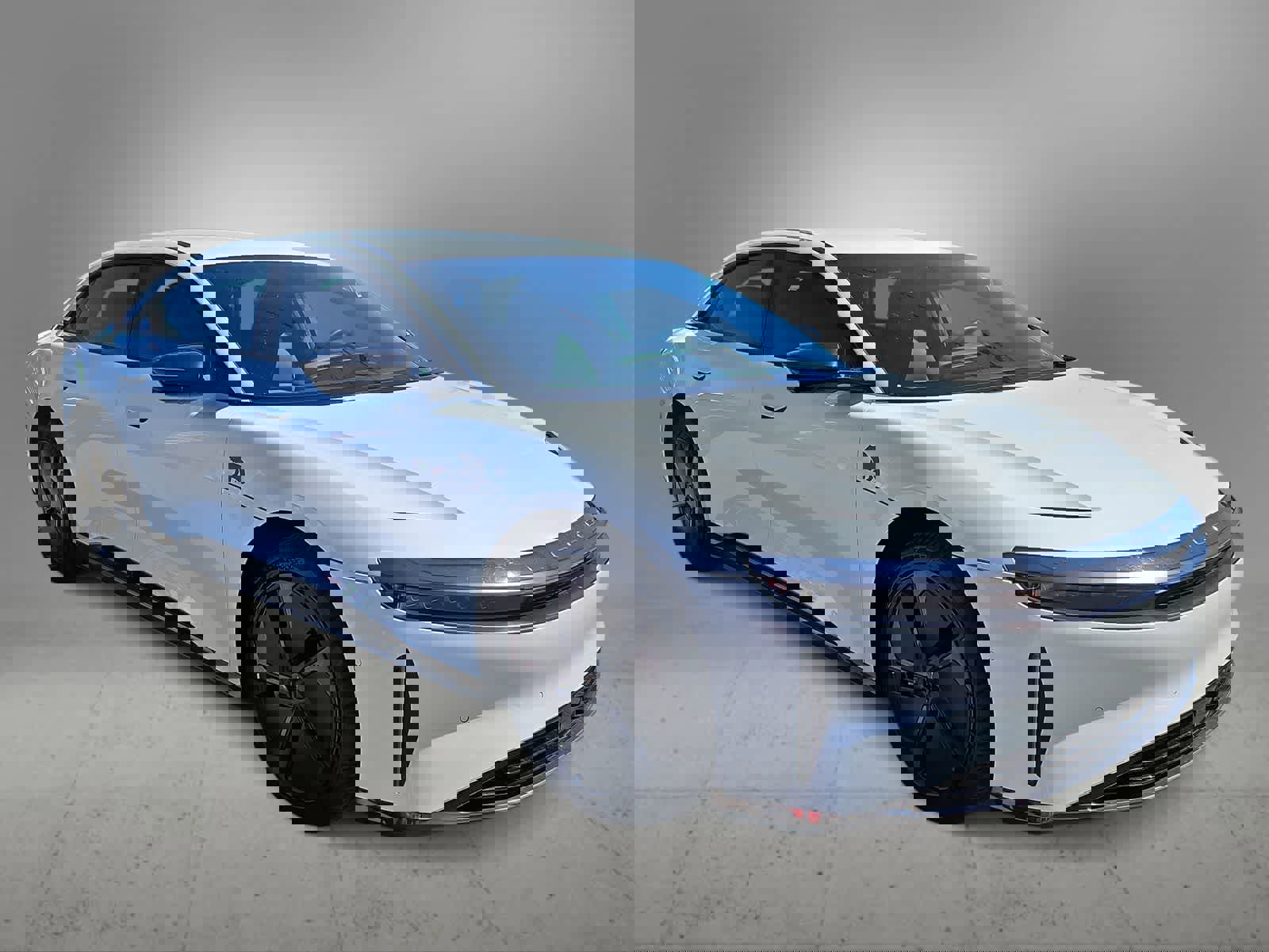 Used 2024 Lucid Air Pure image 2