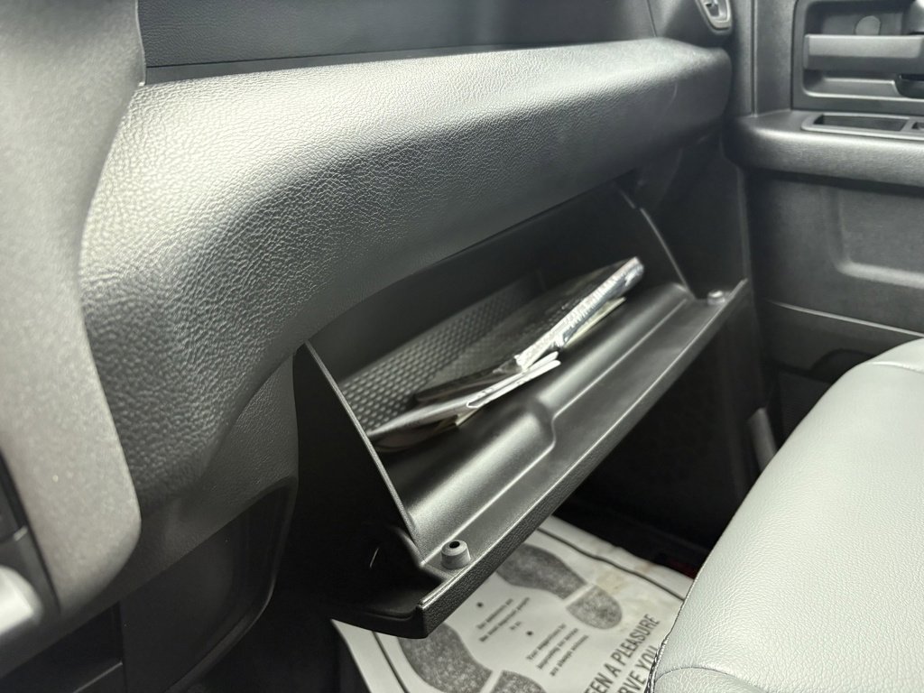 Used 2024 RAM 2500 Tradesman w/ Chrome Appearance Group image 38